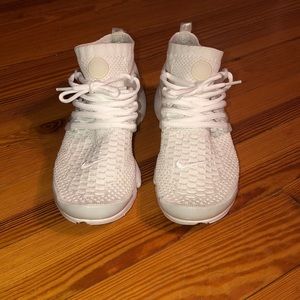 Women’s Air Presto Flyknit Ultra (triple white)